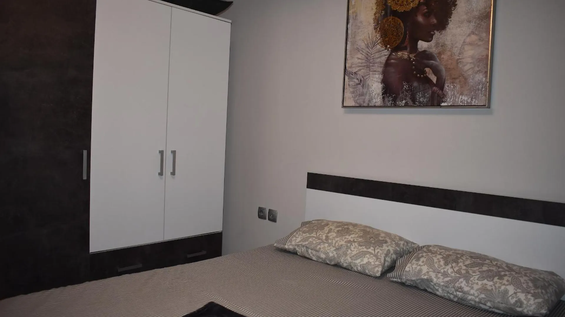 Mavrikios Luxury Apartment Nea Kallikrateia