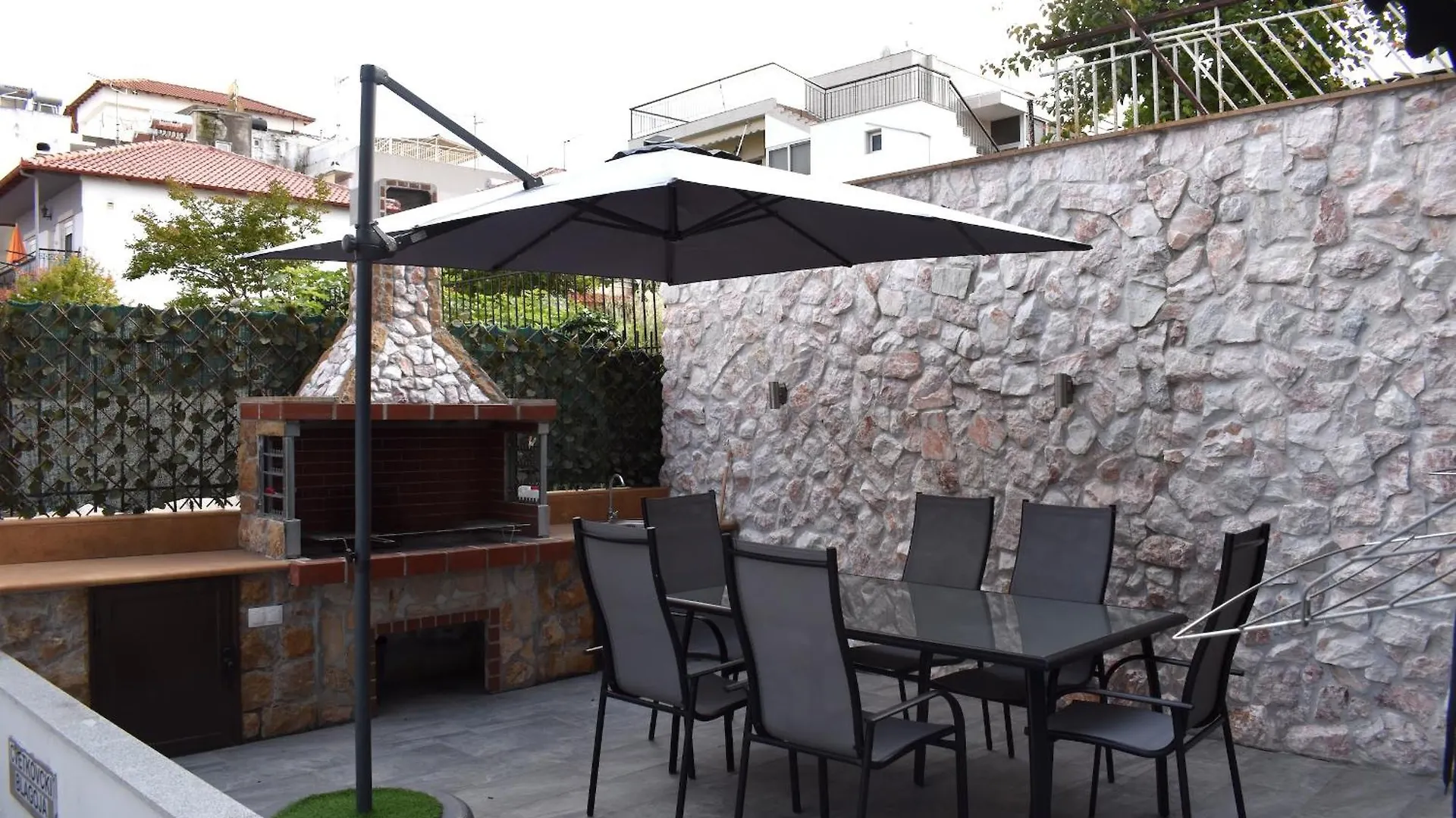 Mavrikios Luxury Apartment Nea Kallikrateia
