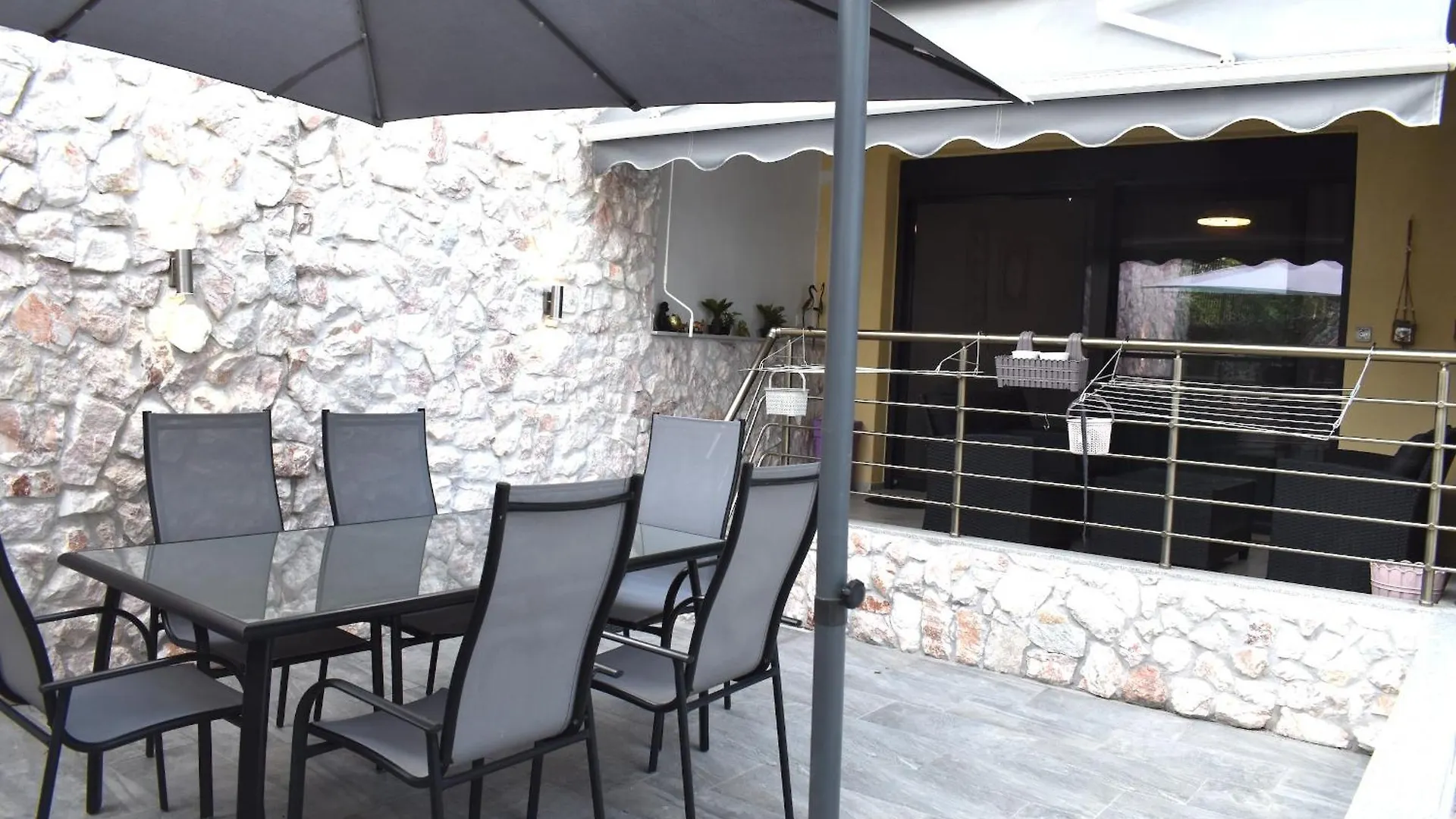 Mavrikios Luxury Apartment Nea Kallikrateia